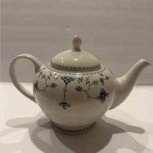 VINTAGE CHURCHILL -Blue and White Teapot - Elegant Floral Design -